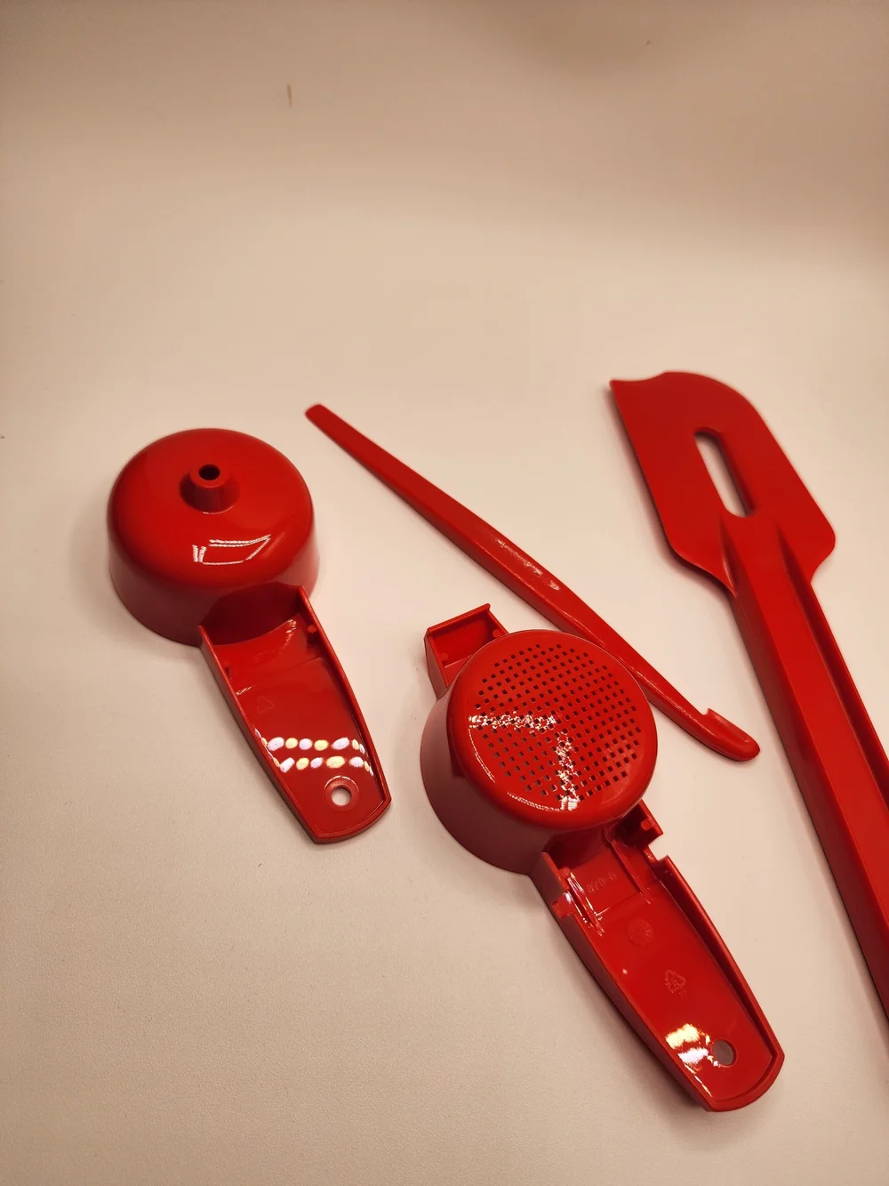 Tupperware Red Kitchen Gadget Set - 4 Piece Utensils